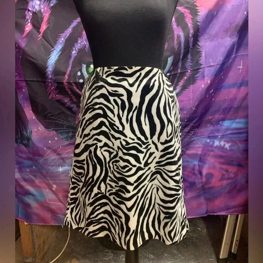 90’s Y2K vintage furry zebra skirt